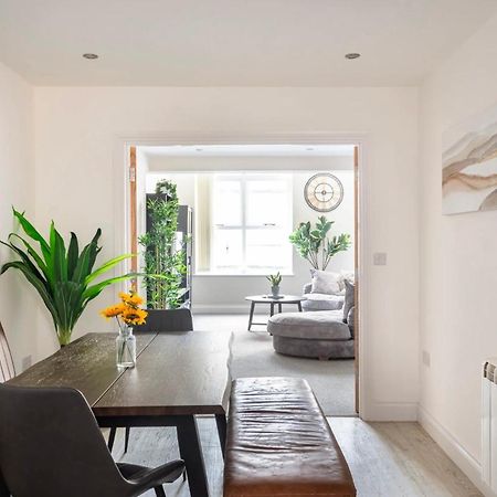 Beautiful 2 Bed Apartment Just Steps To The Beach 韦茅斯 外观 照片