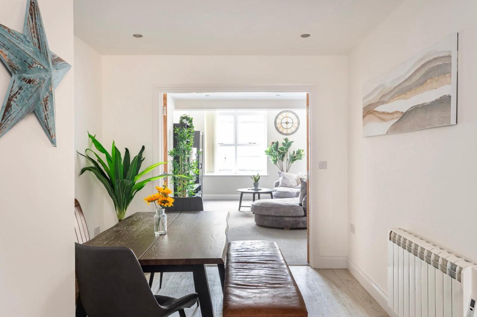 Beautiful 2 Bed Apartment Just Steps To The Beach 韦茅斯 外观 照片