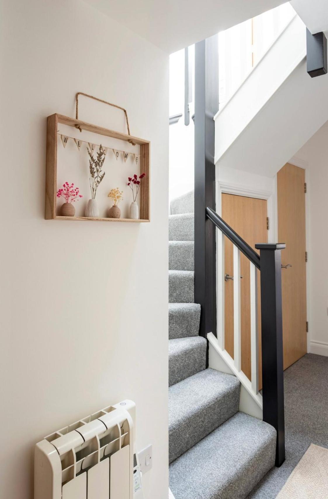 Beautiful 2 Bed Apartment Just Steps To The Beach 韦茅斯 外观 照片